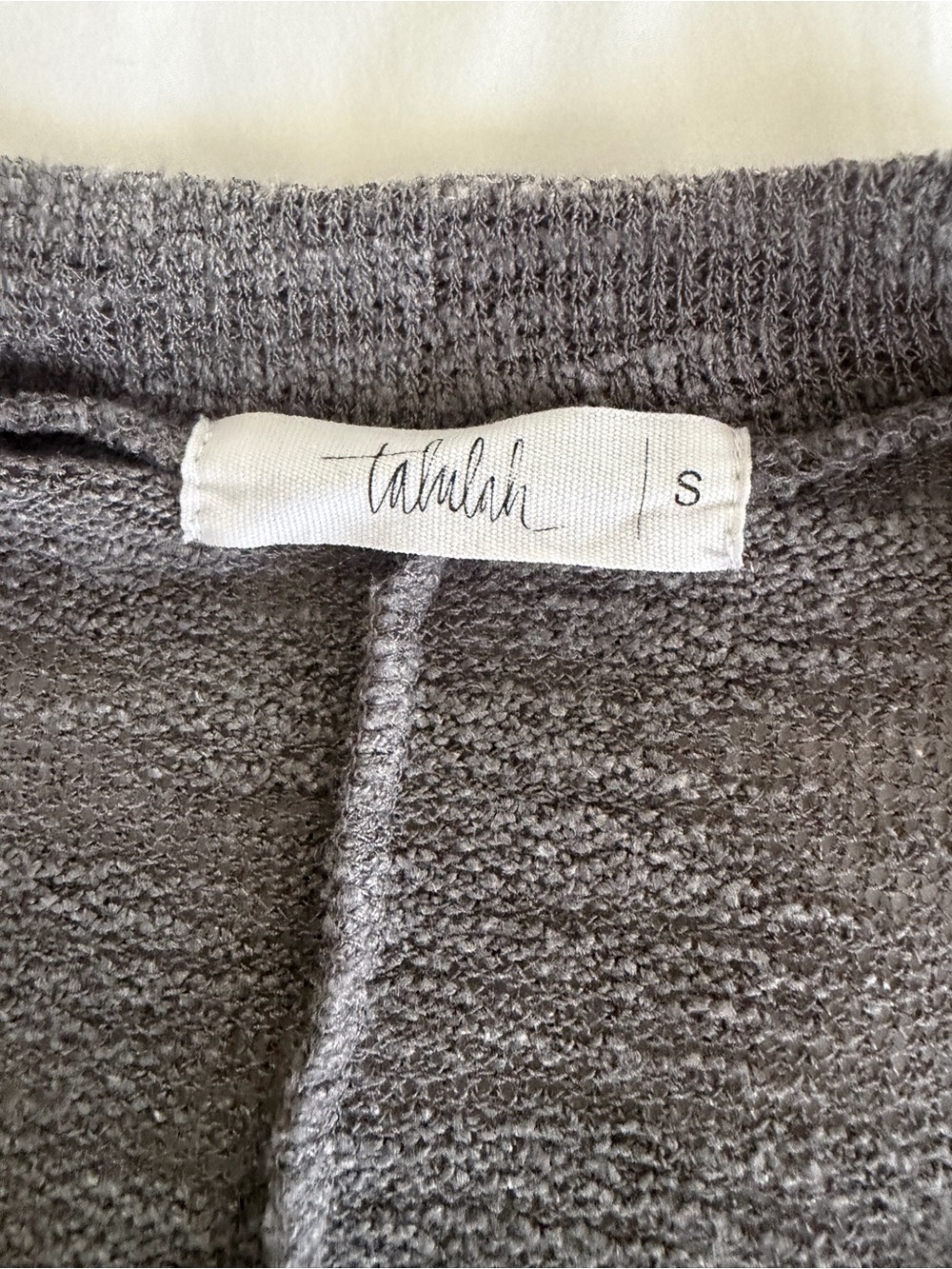 TALULAH Women's Scoop/Crew Sweater in Heather Gray